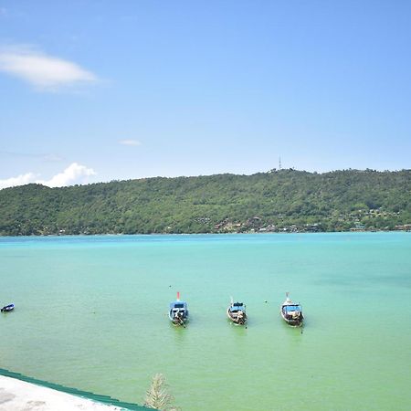Phi Phi Beach Front Resort Esterno foto