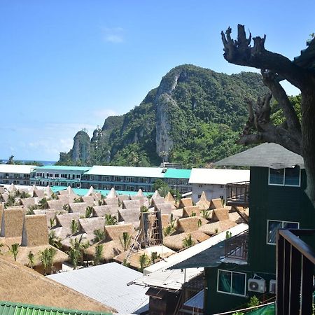 Phi Phi Beach Front Resort Esterno foto