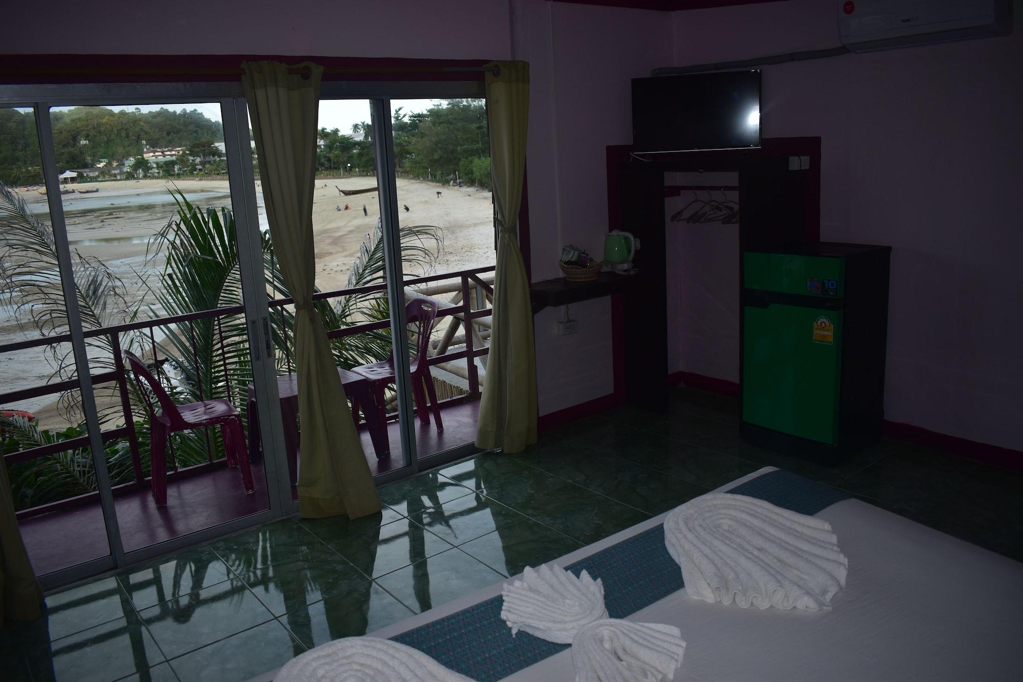 Phi Phi Beach Front Resort Esterno foto