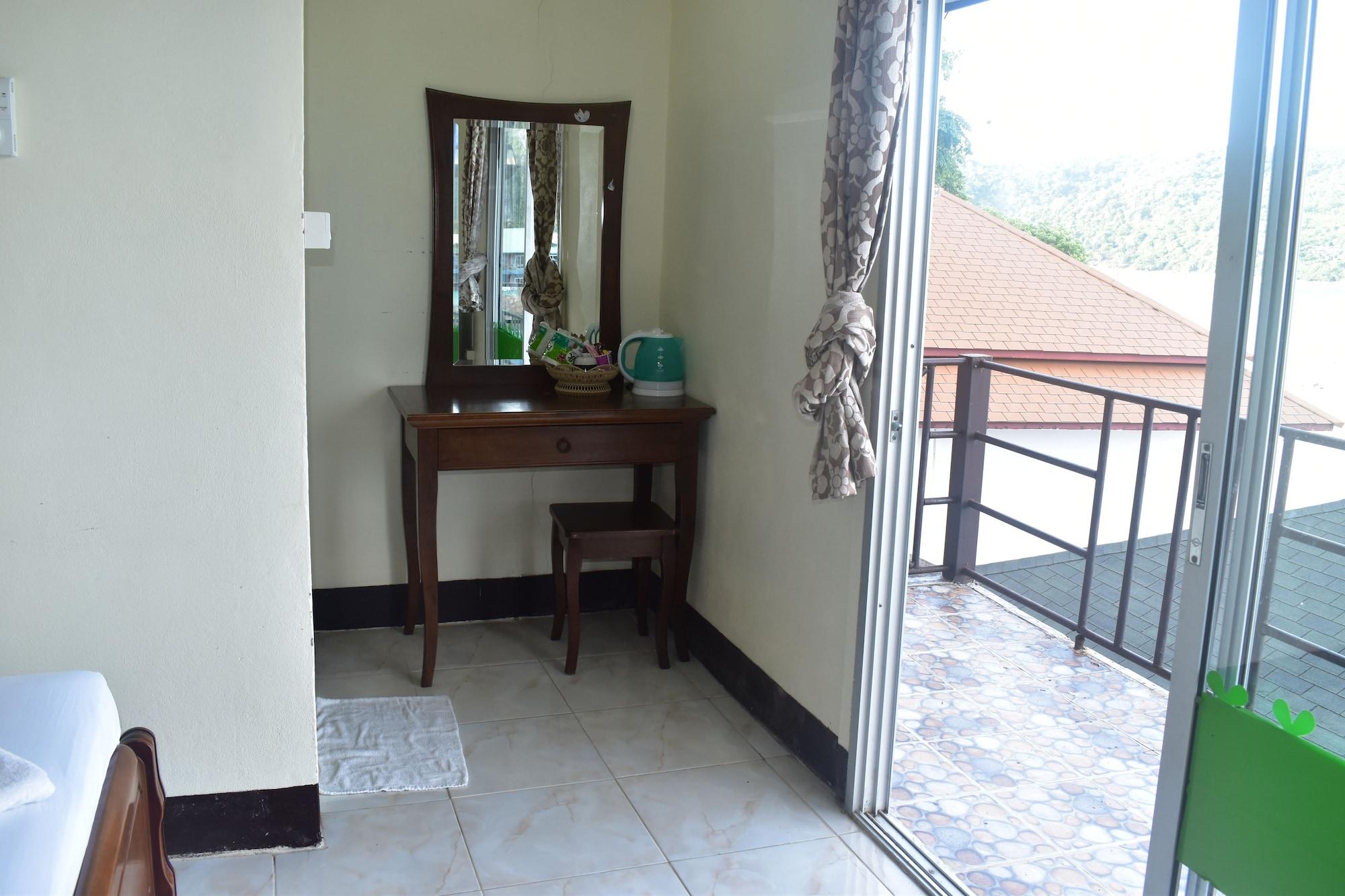 Phi Phi Beach Front Resort Esterno foto