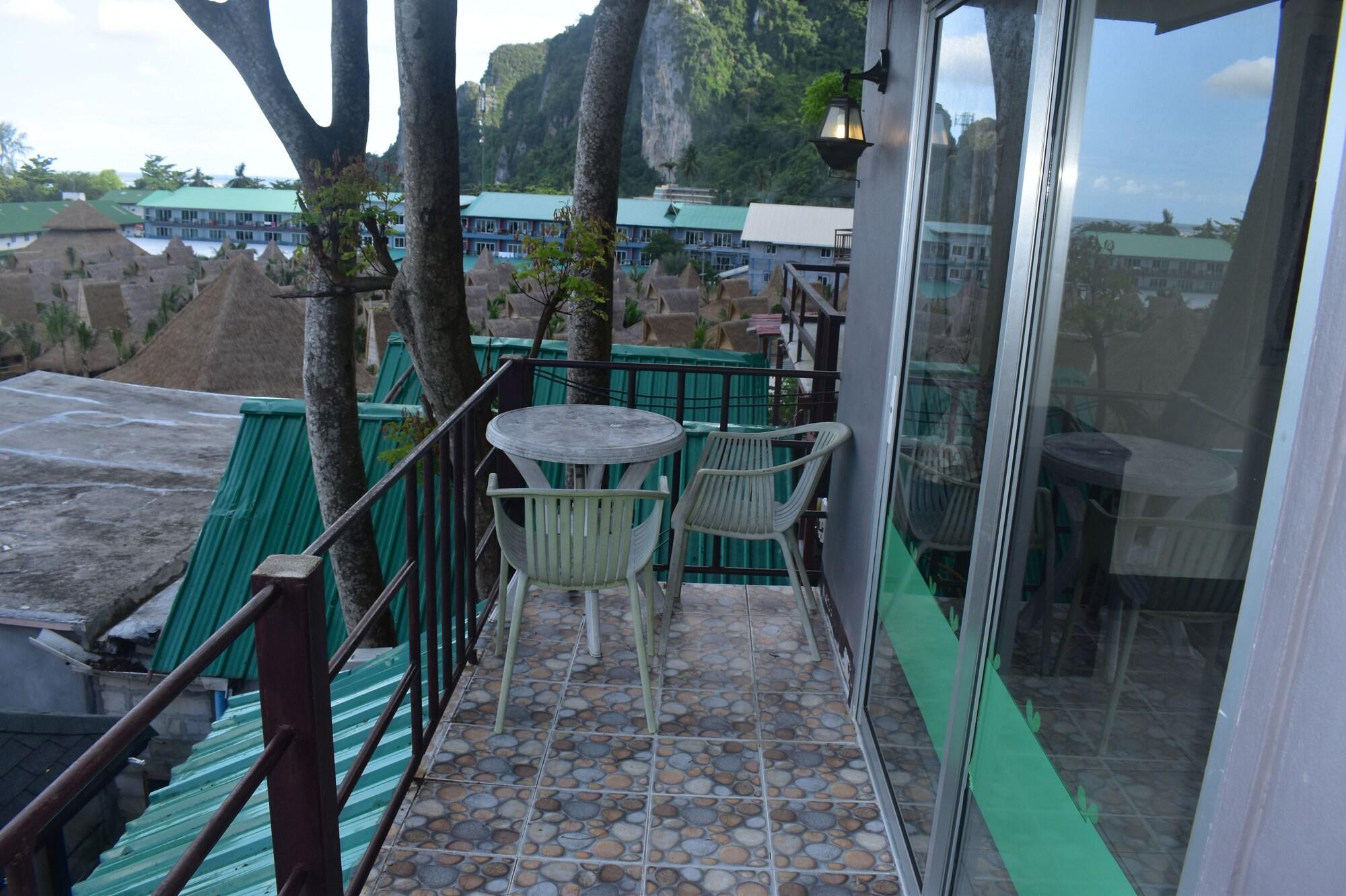 Phi Phi Beach Front Resort Esterno foto