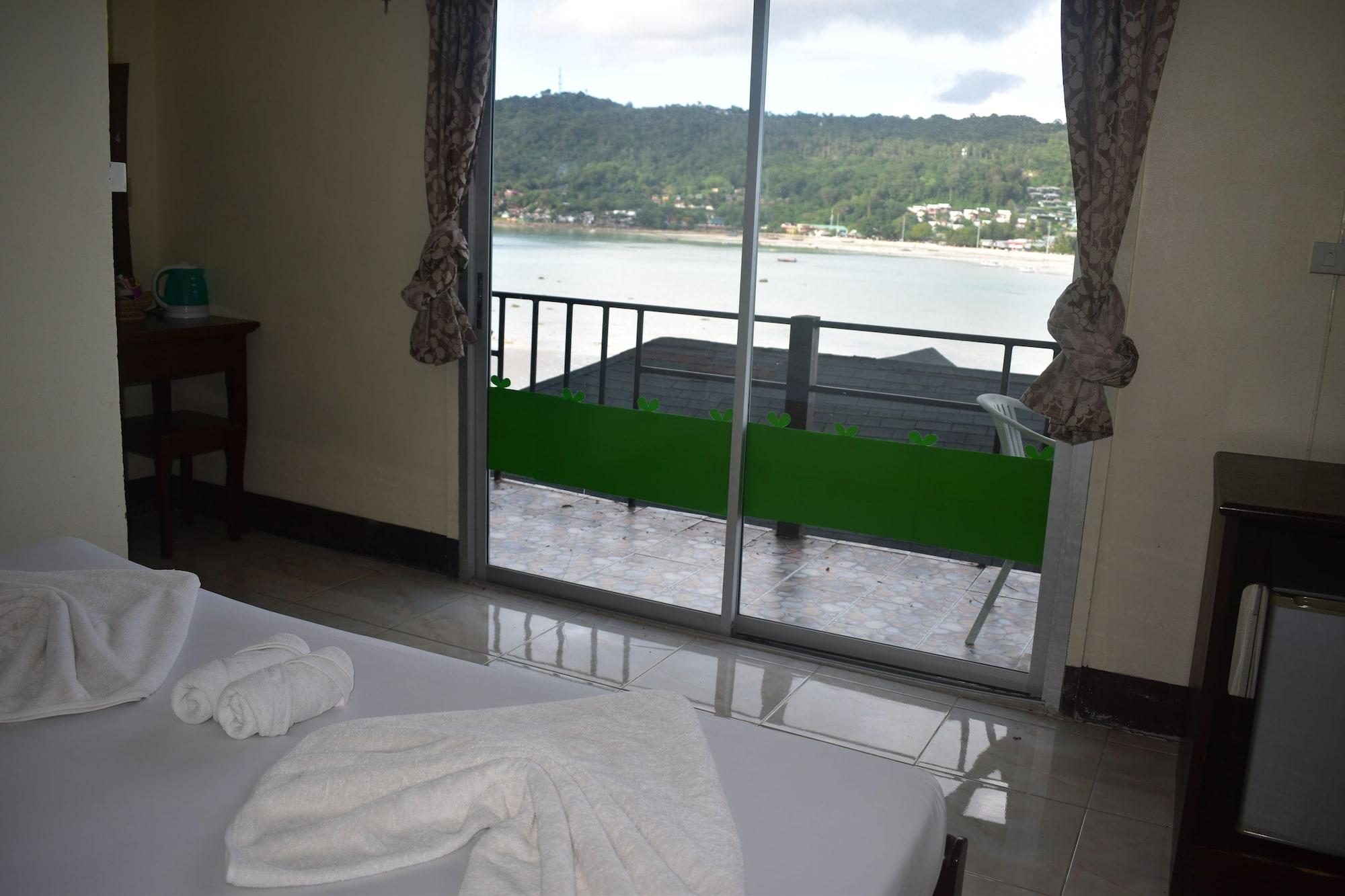 Phi Phi Beach Front Resort Esterno foto