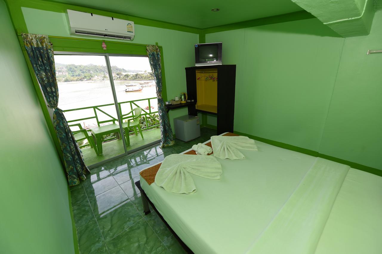 Phi Phi Beach Front Resort Esterno foto