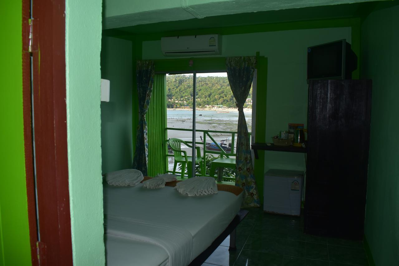 Phi Phi Beach Front Resort Esterno foto