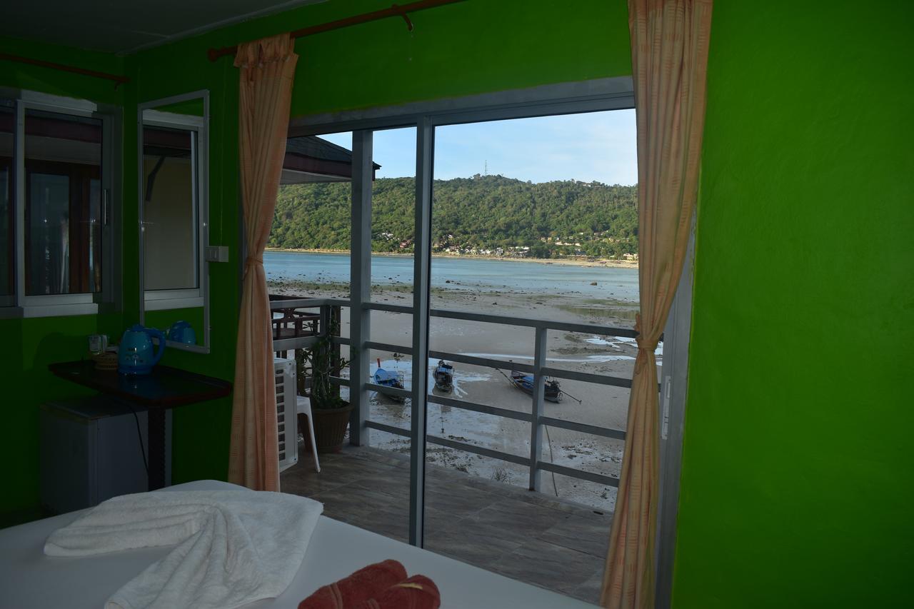 Phi Phi Beach Front Resort Esterno foto