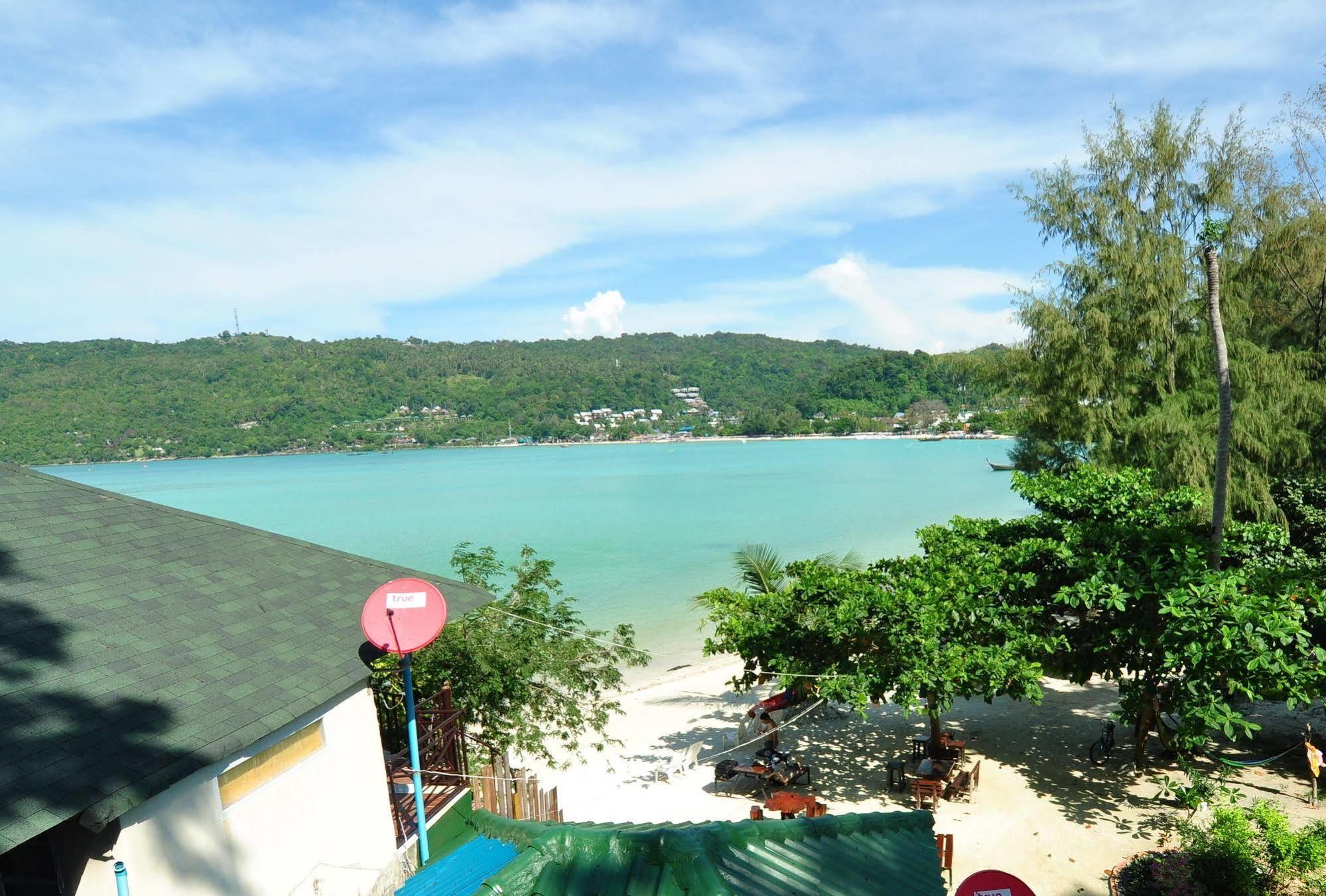 Phi Phi Beach Front Resort Esterno foto