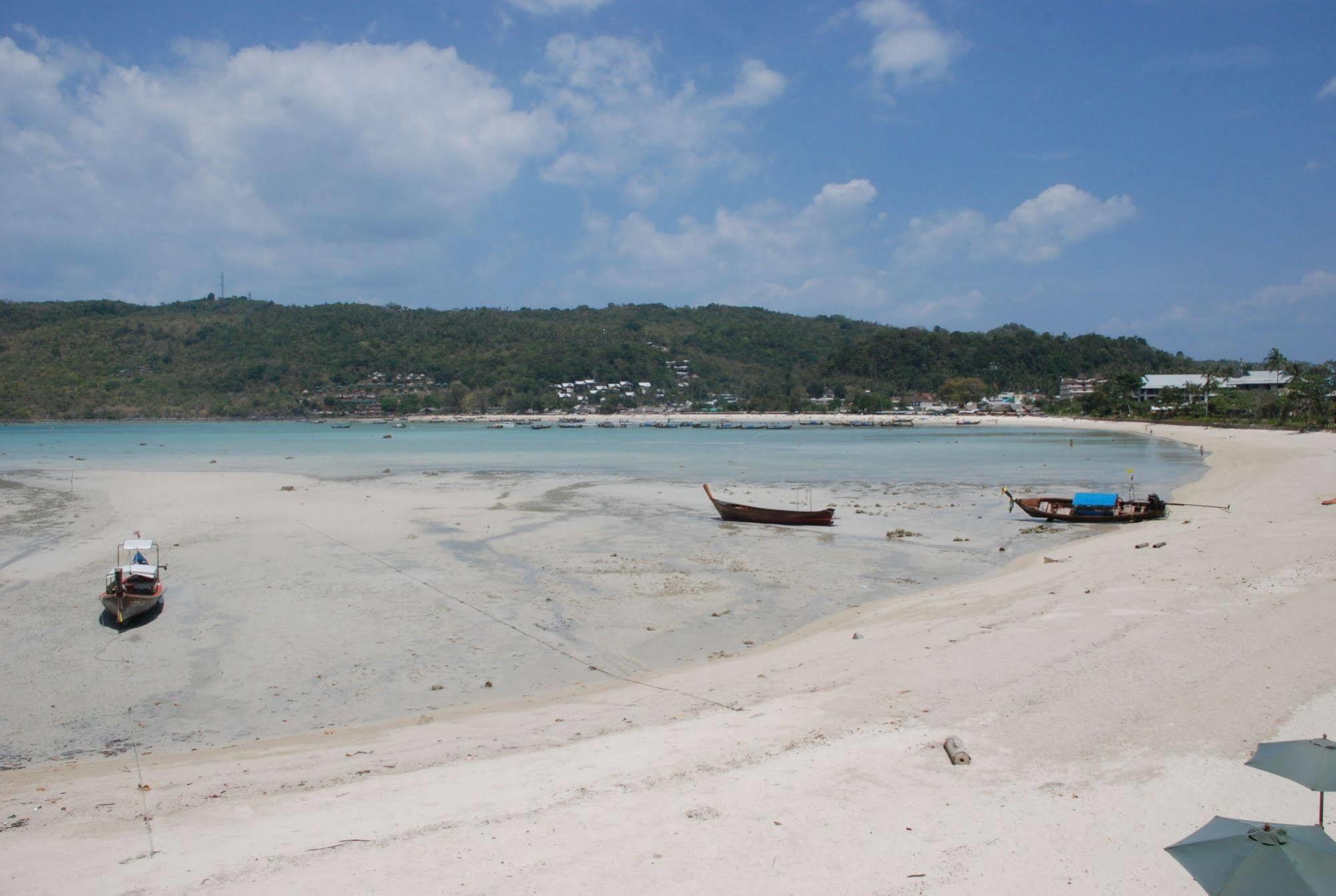 Phi Phi Beach Front Resort Esterno foto